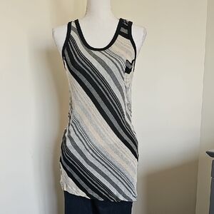 Fitted White and Gray Sleeveless Tank Tunic